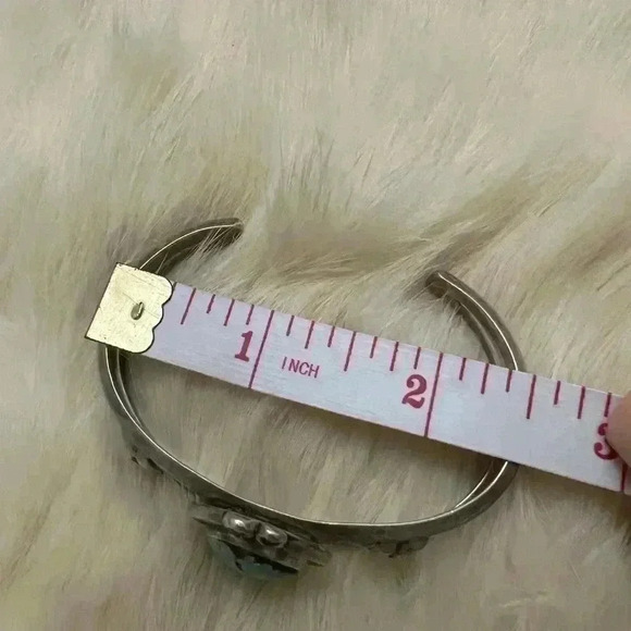 Vintage Native American Sterling Silver Turquoise Cuff Bracelet - Picture 4 of 13